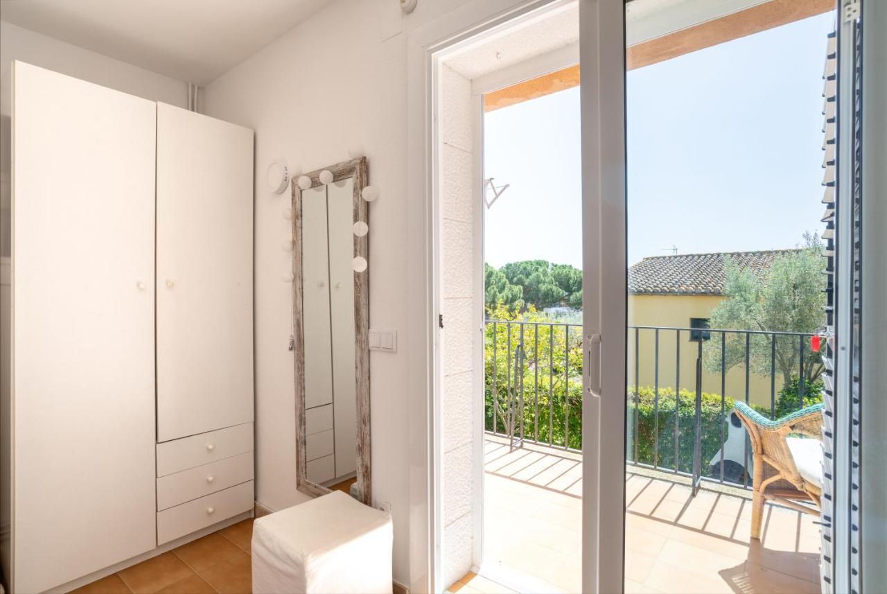Bonita Casa Adosada Con Jardin Privado Y Piscina Comunitaria Calella De Palafrugell Eksteriør billede