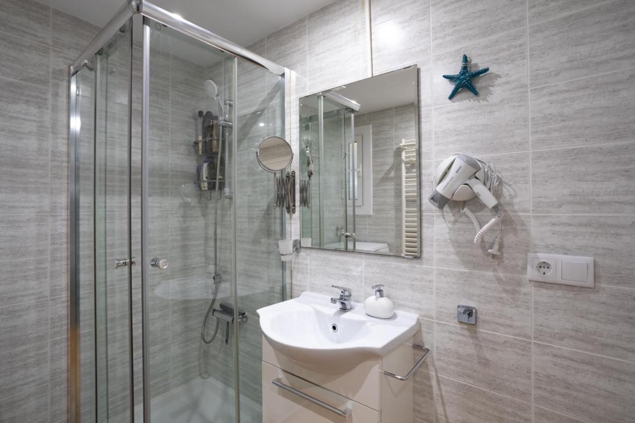 Bonita Casa Adosada Con Jardin Privado Y Piscina Comunitaria Calella De Palafrugell Eksteriør billede