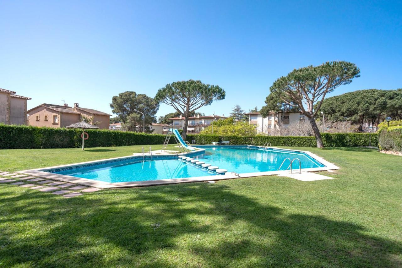 Bonita Casa Adosada Con Jardin Privado Y Piscina Comunitaria Calella De Palafrugell Eksteriør billede